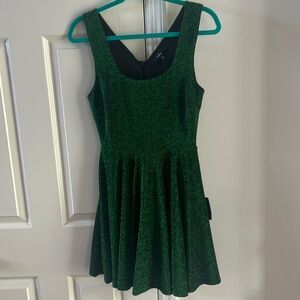 lulu’s sparkly green dress